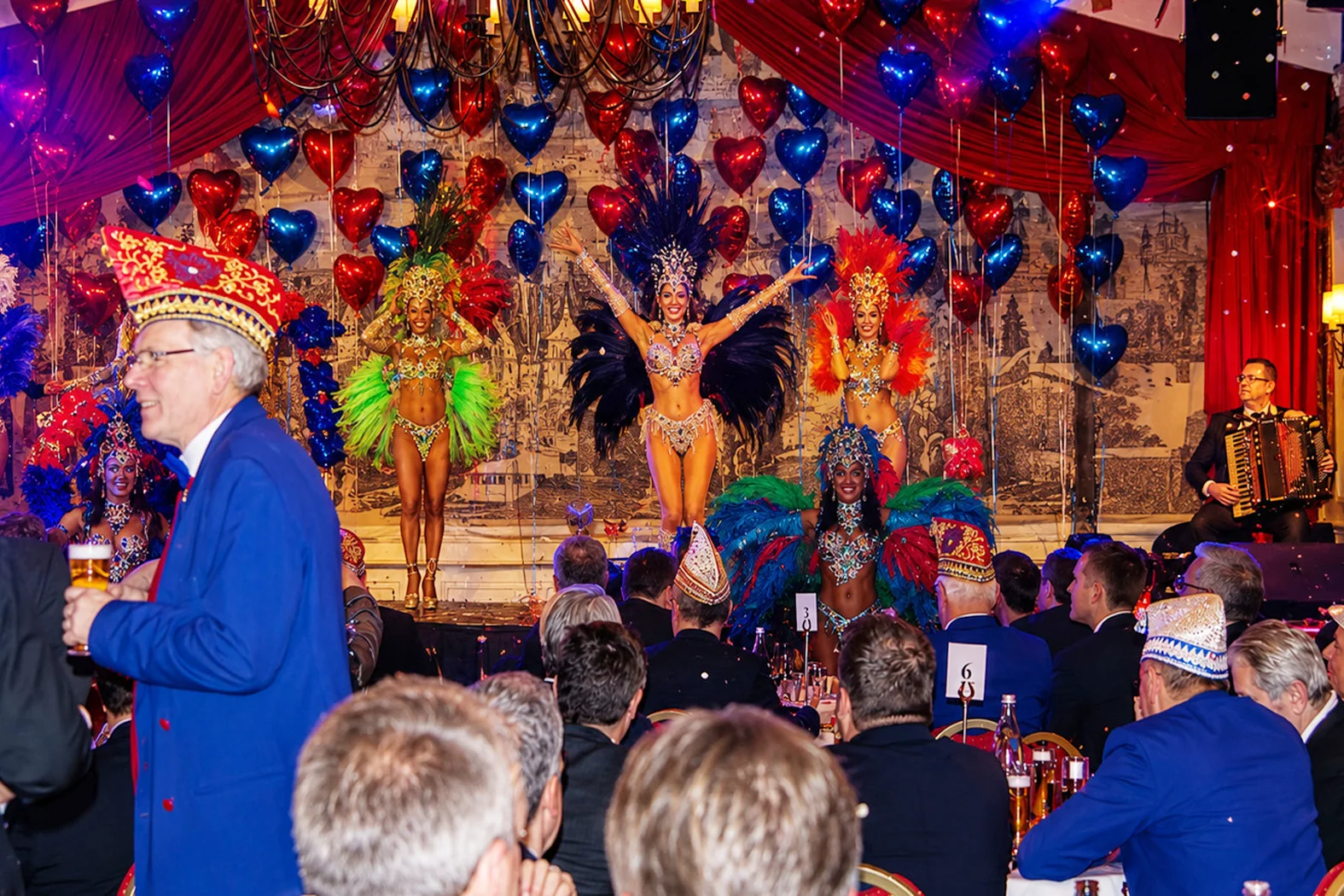 Brasilianische Sambashow für Karneval, Damensitzung, Herrensitzung und Karnevalsumzug – Brasil Show Köln