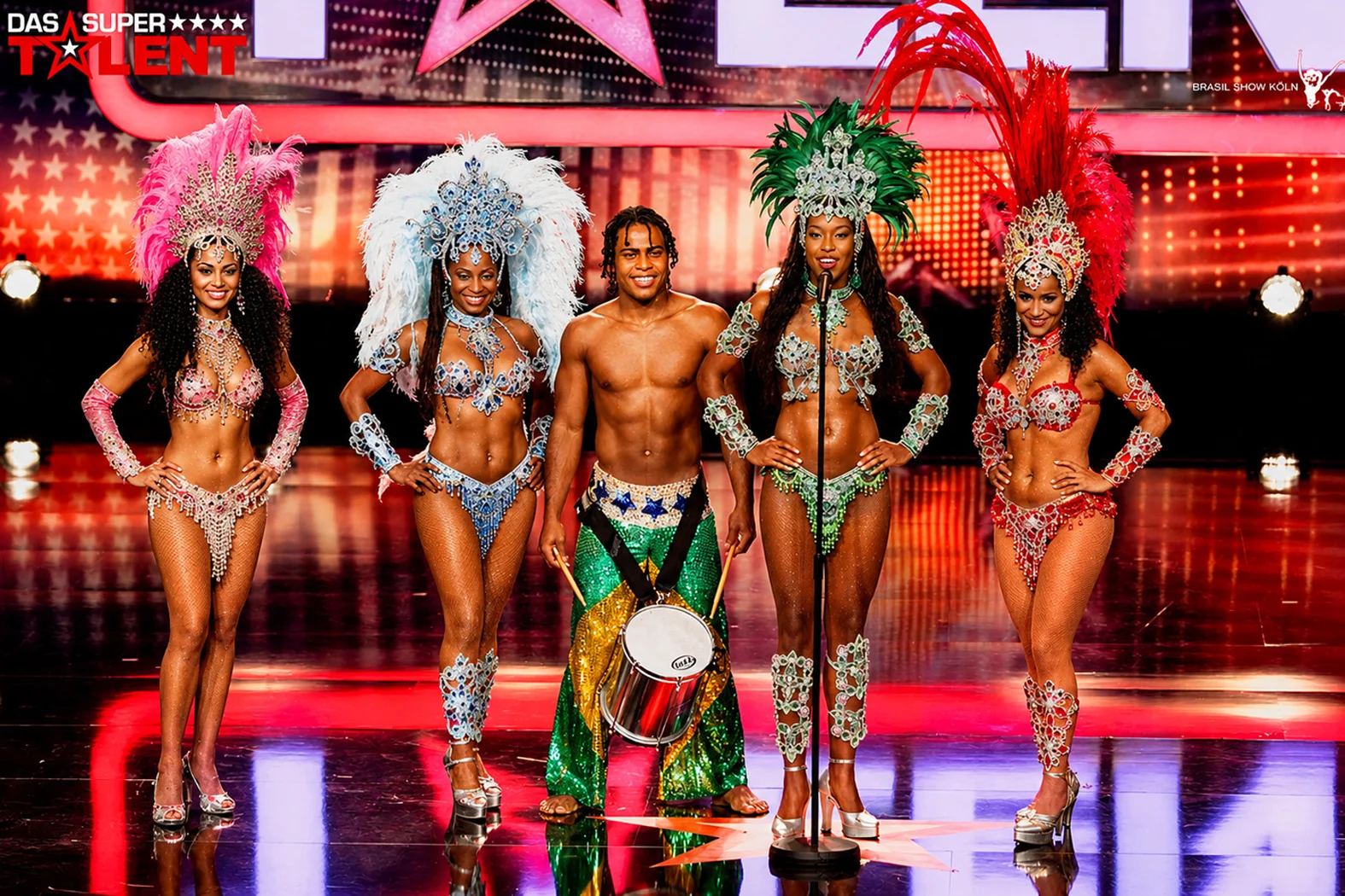 Brasilianische Sambatänzerinnen und Showkünstler für TV, Werbung, Casting und Promotion – Brasil Show Köln